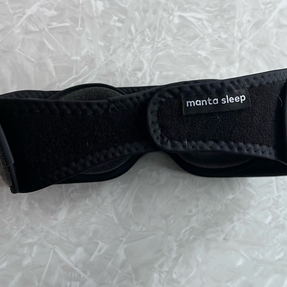 Manta Sleep Sound Mask with Accessories - Picture 6 of 9